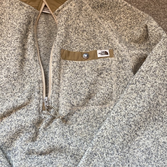 North face quarter zip fleece - Picture 2 of 4